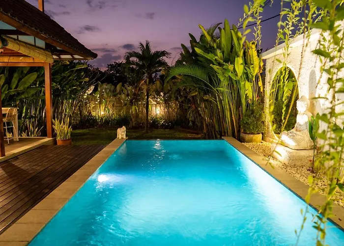 Villa Innerbloom Stylish 2br With Large Pool & Garden