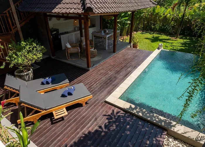 Villa Innerbloom Stylish 2br With Large Pool & Garden Canggu (Bali)